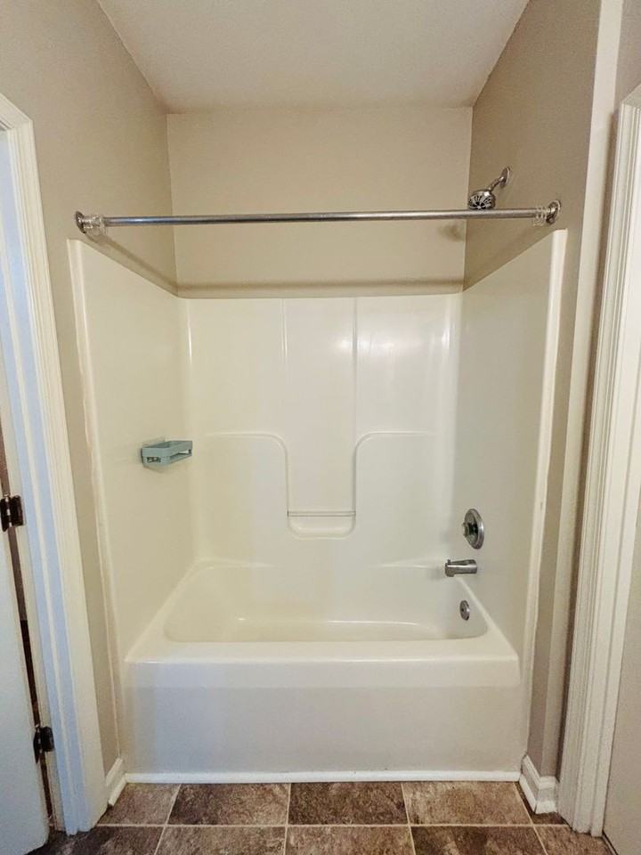 211 S Knollwood Dr #2102 - Photo 7 of 18