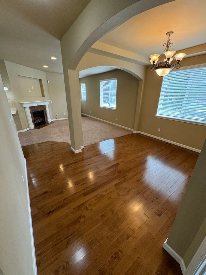 7644 Kodiak Ave Ne - Photo 2 of 13