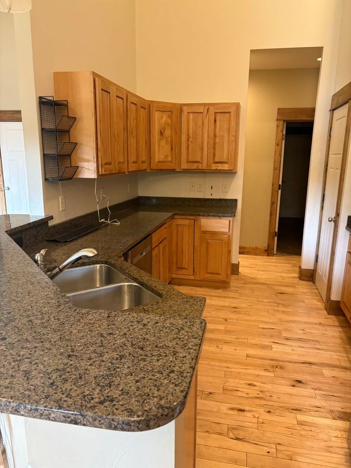 3114 Madrona Ln - Photo 4 of 21