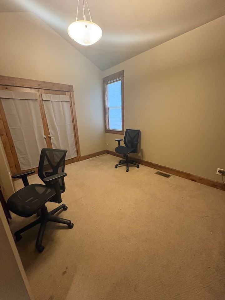 3114 Madrona Ln - Photo 7 of 21