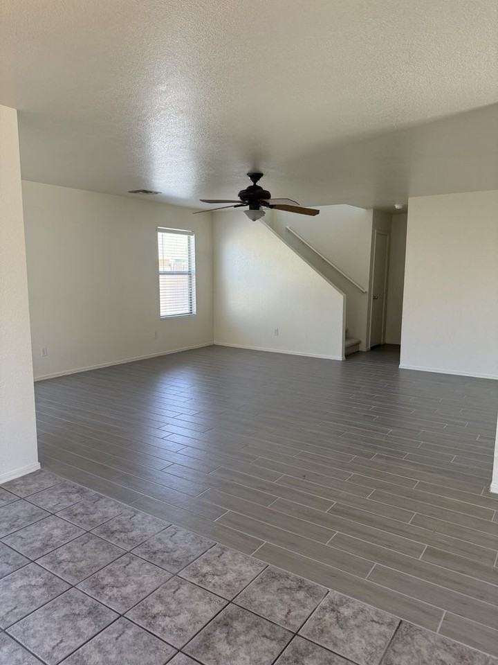 2448 E Hazeltine Way - Photo 4 of 12