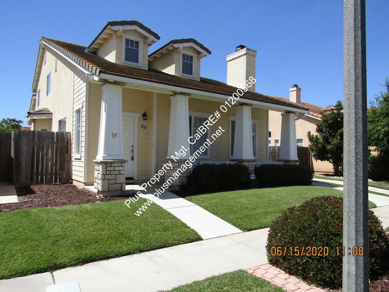 832 Stacy Ann Ter - Photo 2 of 27