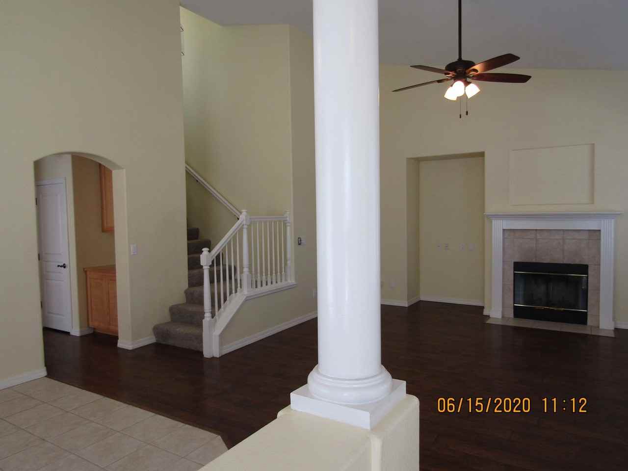 832 Stacy Ann Ter - Photo 3 of 27