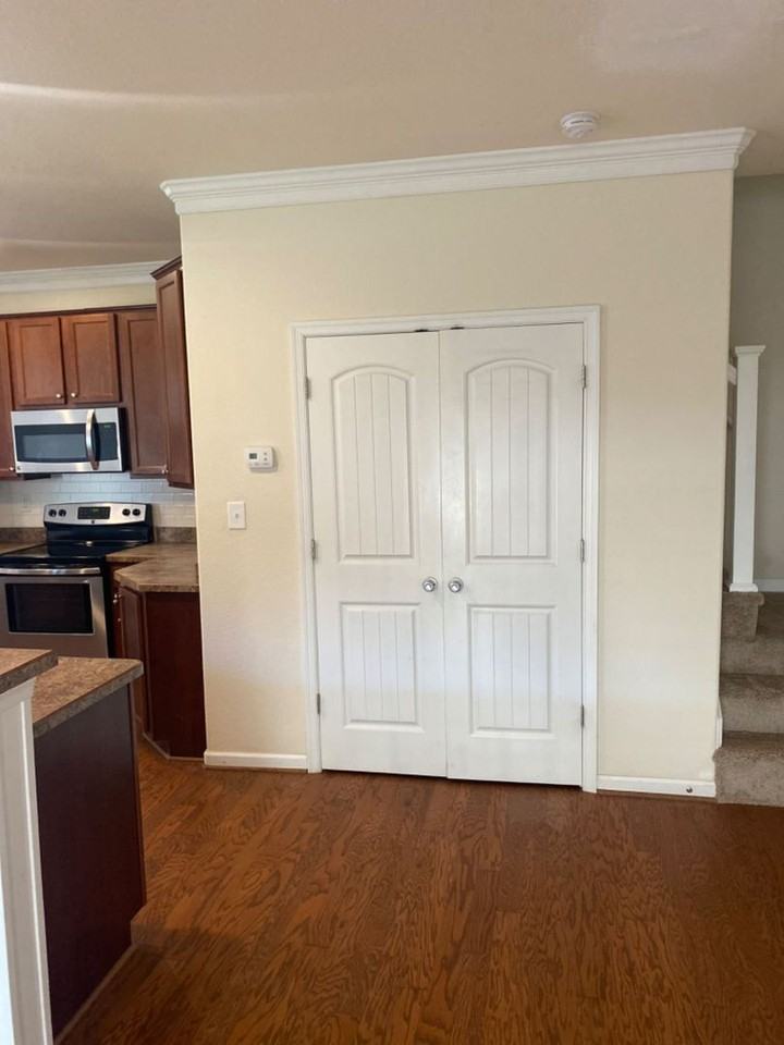 5500 Muth Ct - Photo 6 of 20