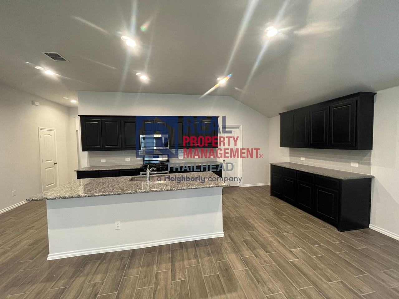 1809 Barberry Way - Photo 6 of 25