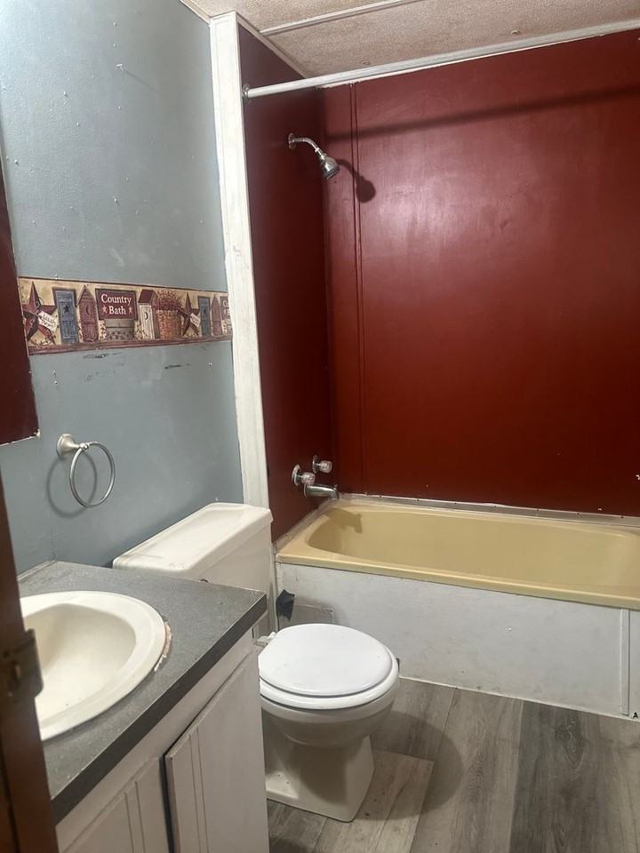 Golden Rail Trailer Park - Photo 6 of 27