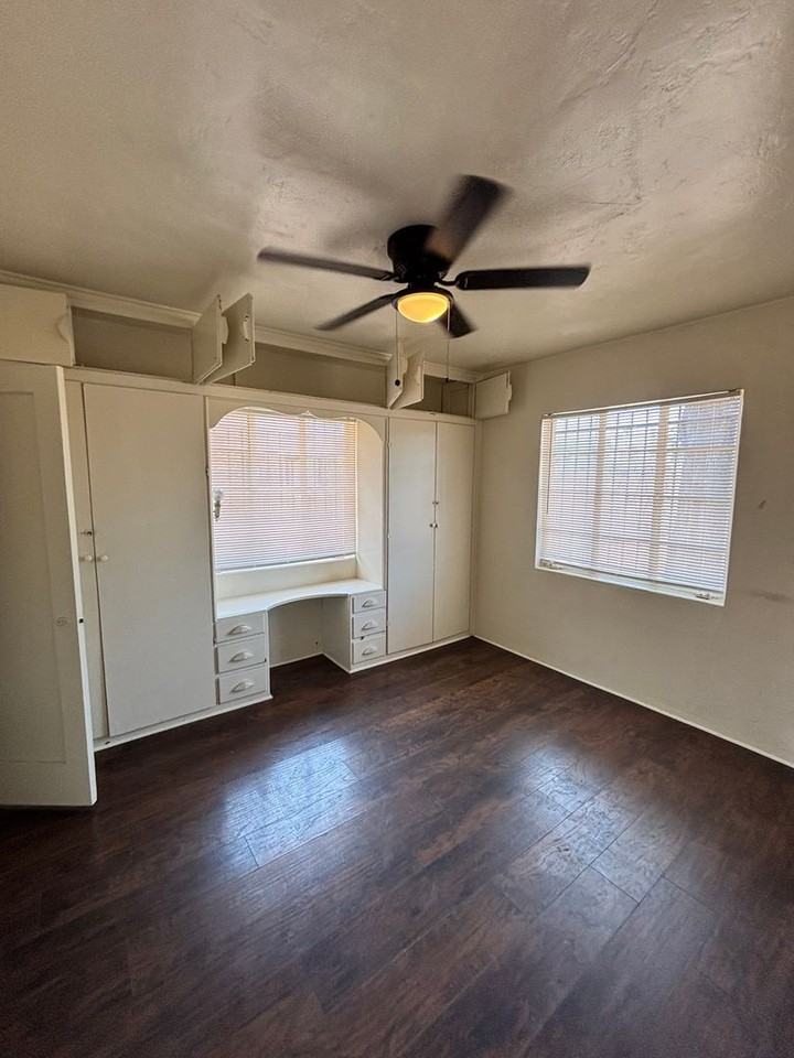 4132 E Kings Rd - Photo 5 of 10