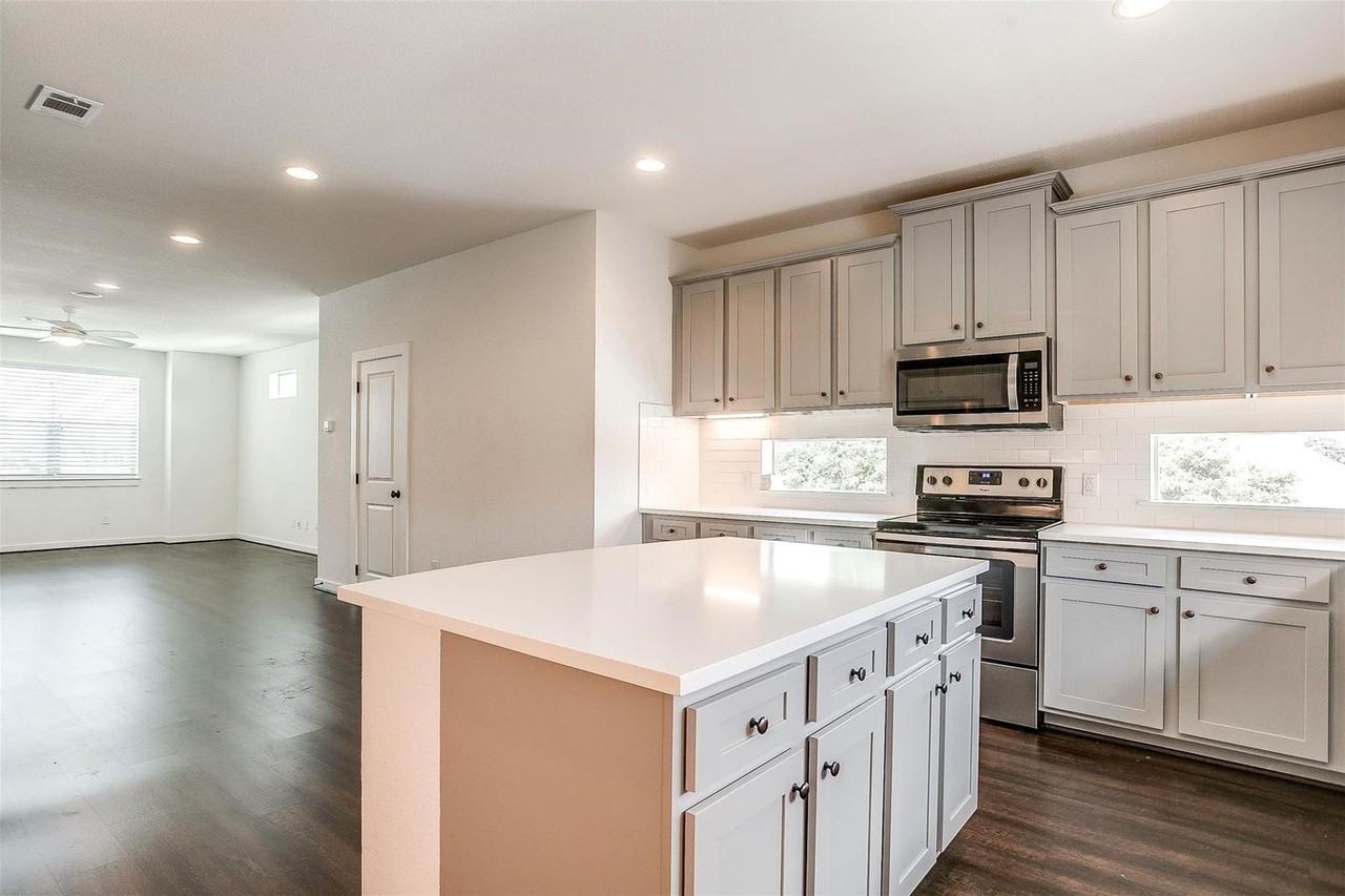 3515 S Hills Ave - Photo 6 of 27