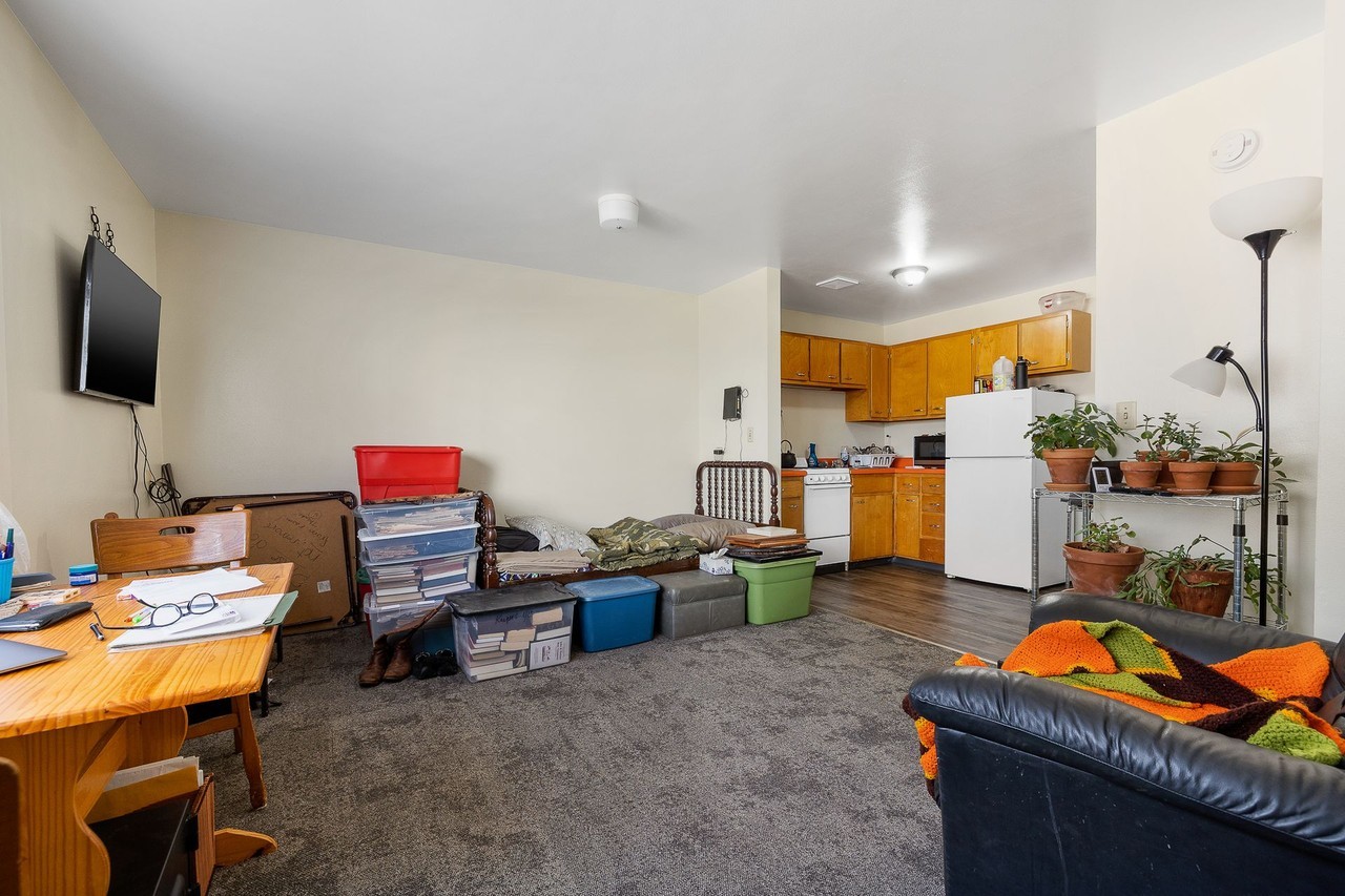 Valley Hi Apartments - Photo 2 of 18