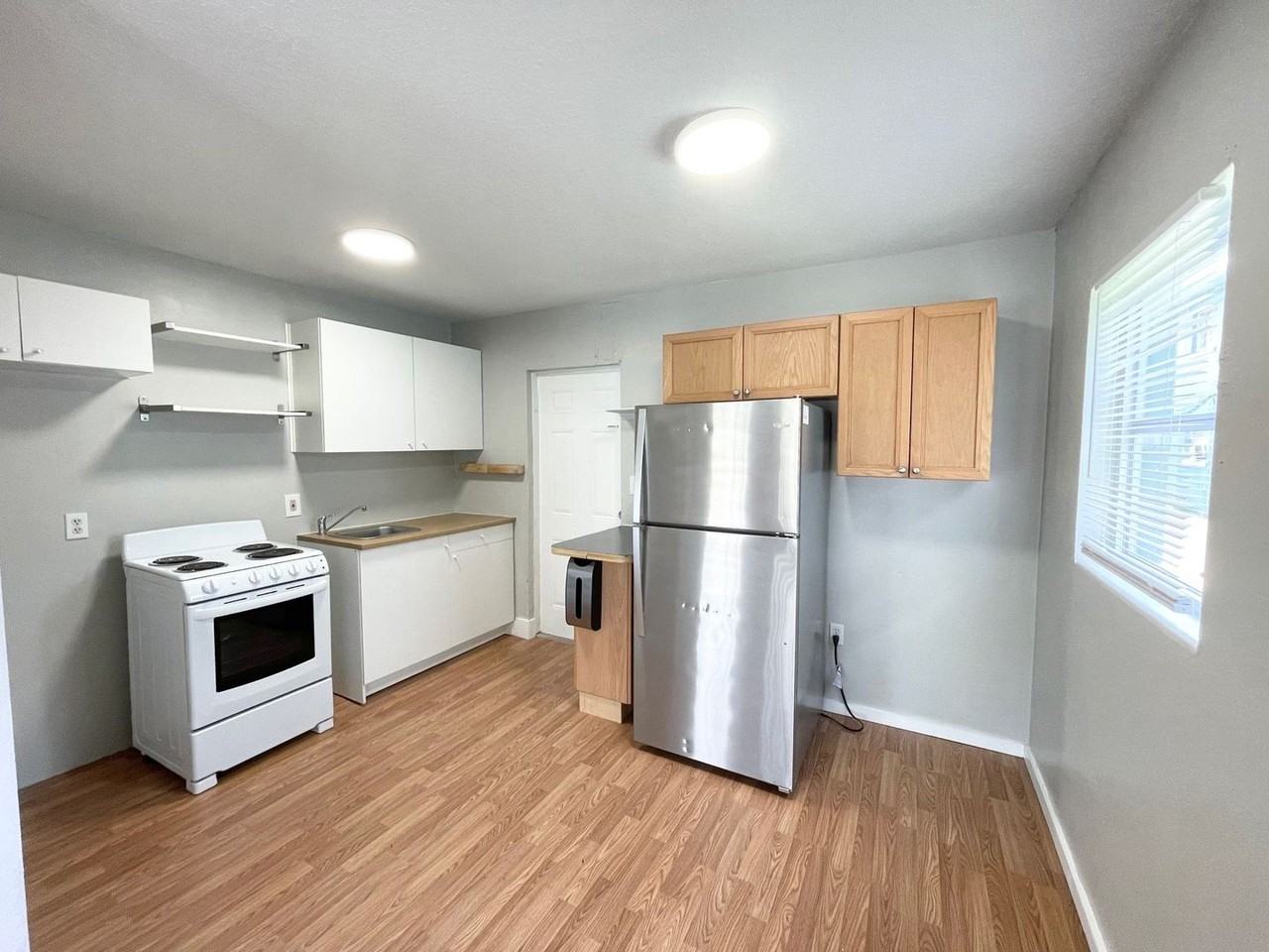 1339 W Point Dr - Photo 5 of 13