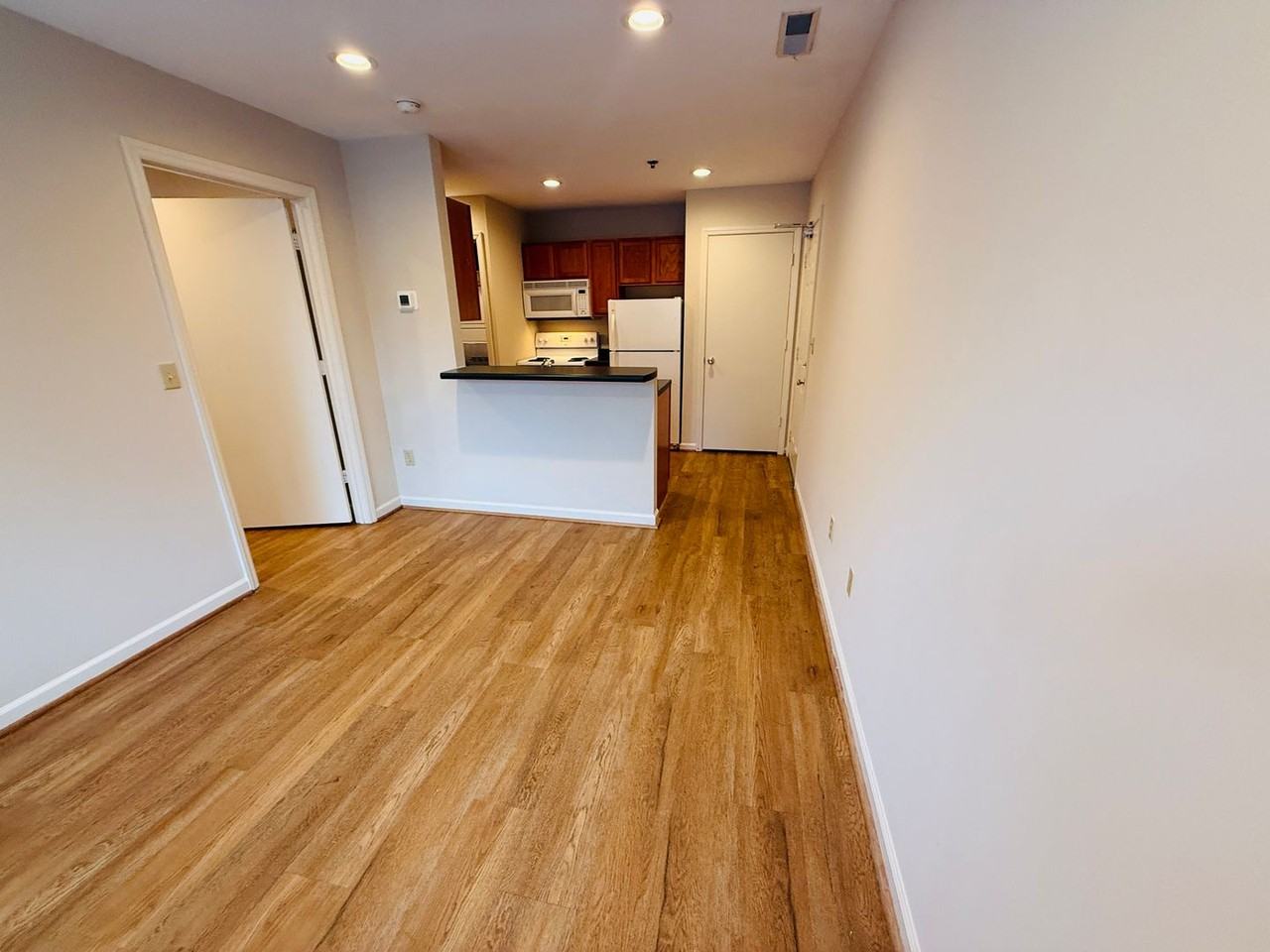 800 Orchard St - Photo 5 of 10