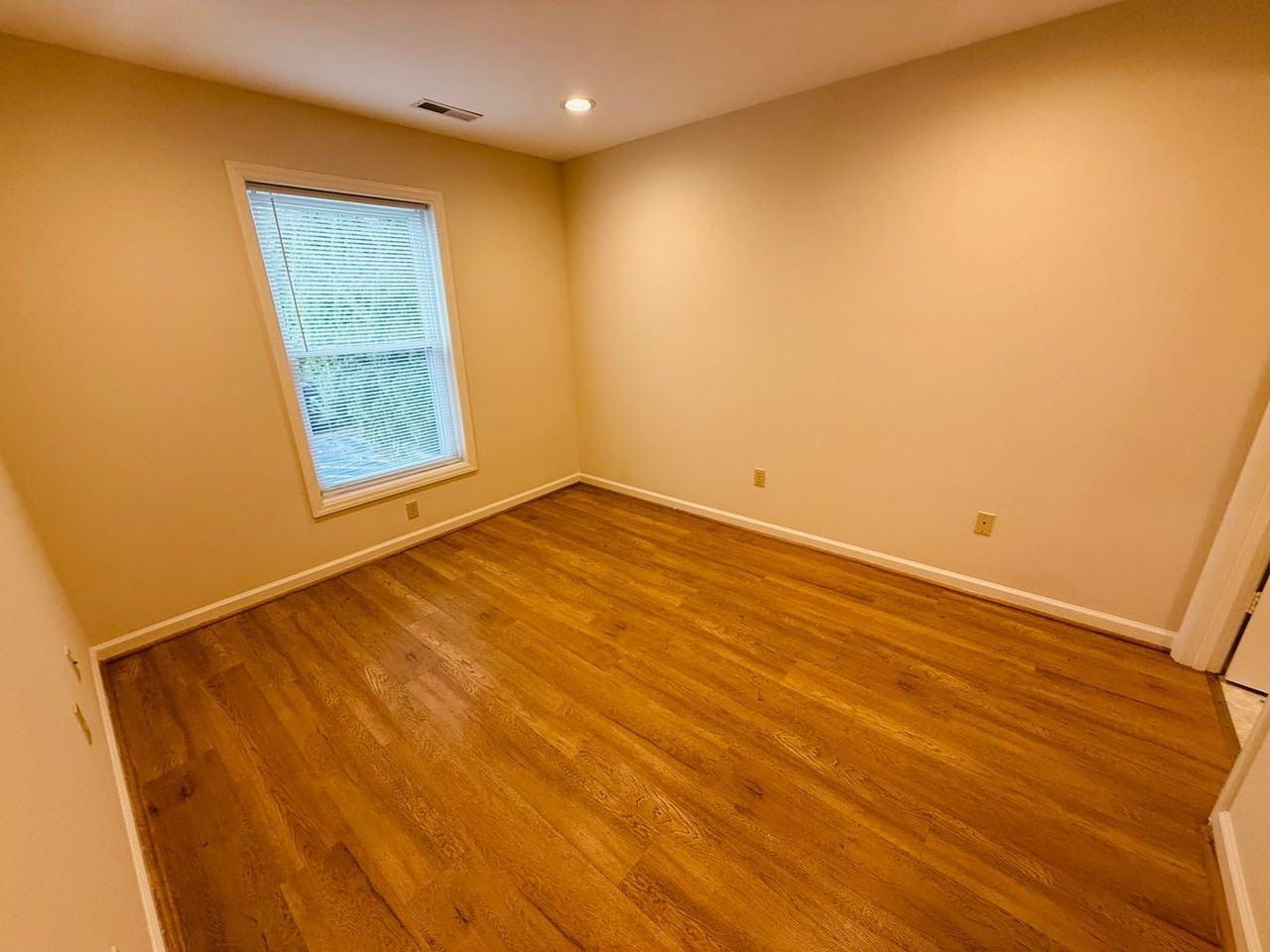 800 Orchard St - Photo 7 of 10