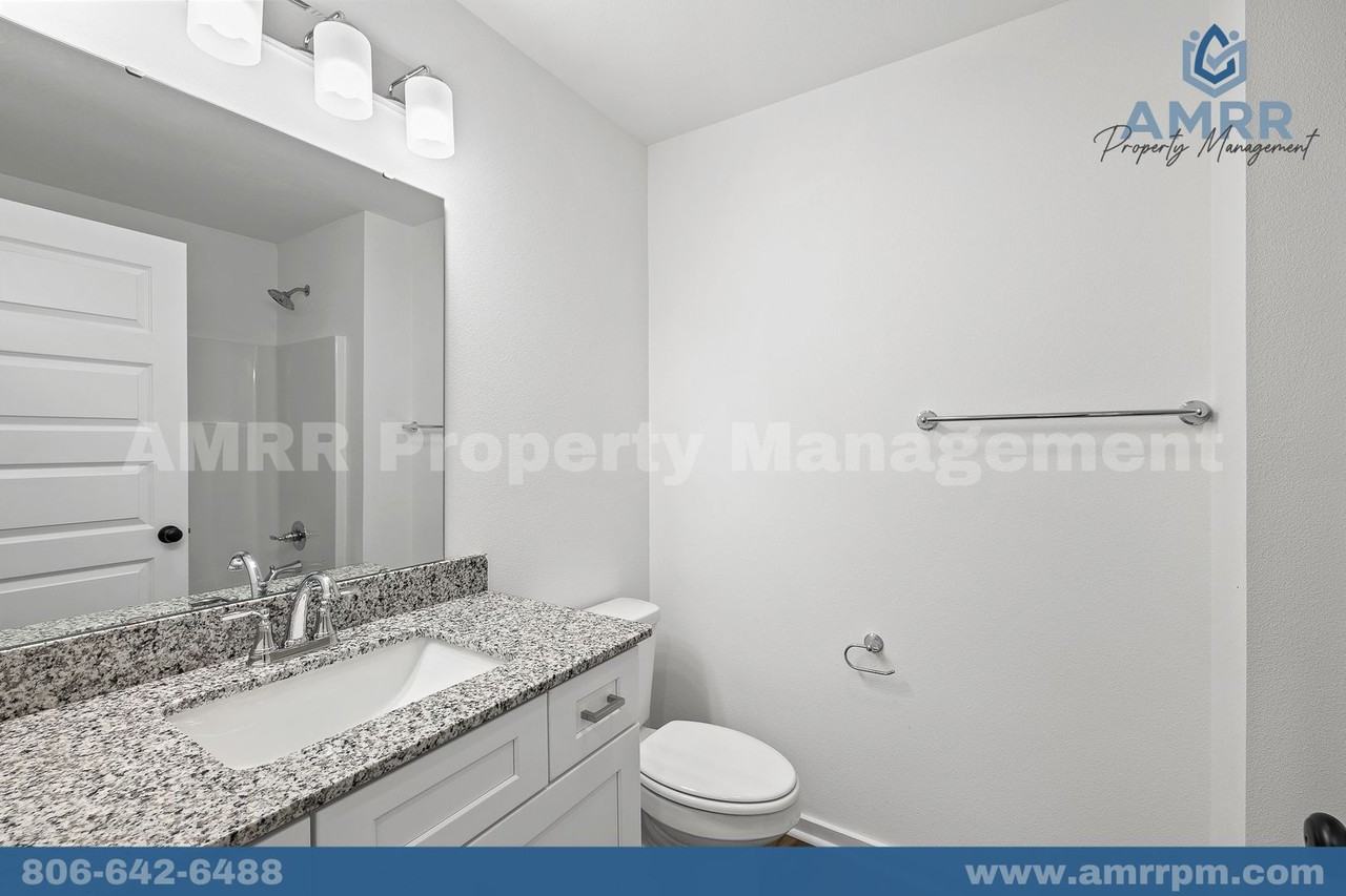 300 Honeybee Ave - Photo 3 of 23