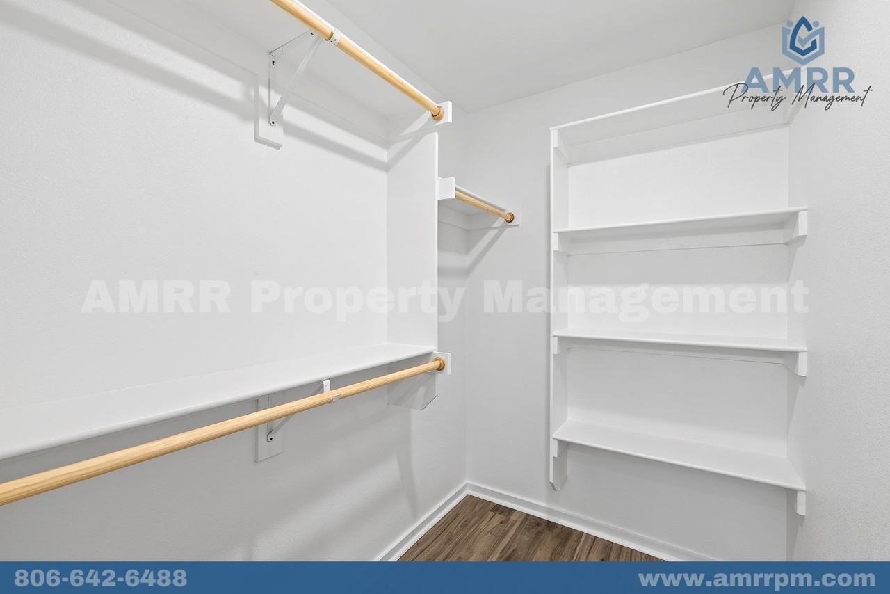 300 Honeybee Ave - Photo 7 of 23