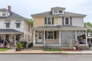 featured image of 124 S Kentucky Ave