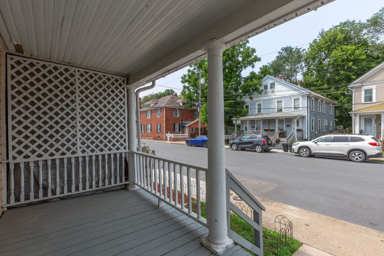 124 S Kentucky Ave - Photo 5 of 26