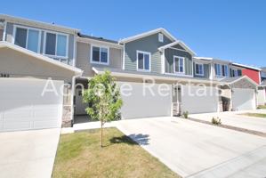featured image of 2378 W Howard St