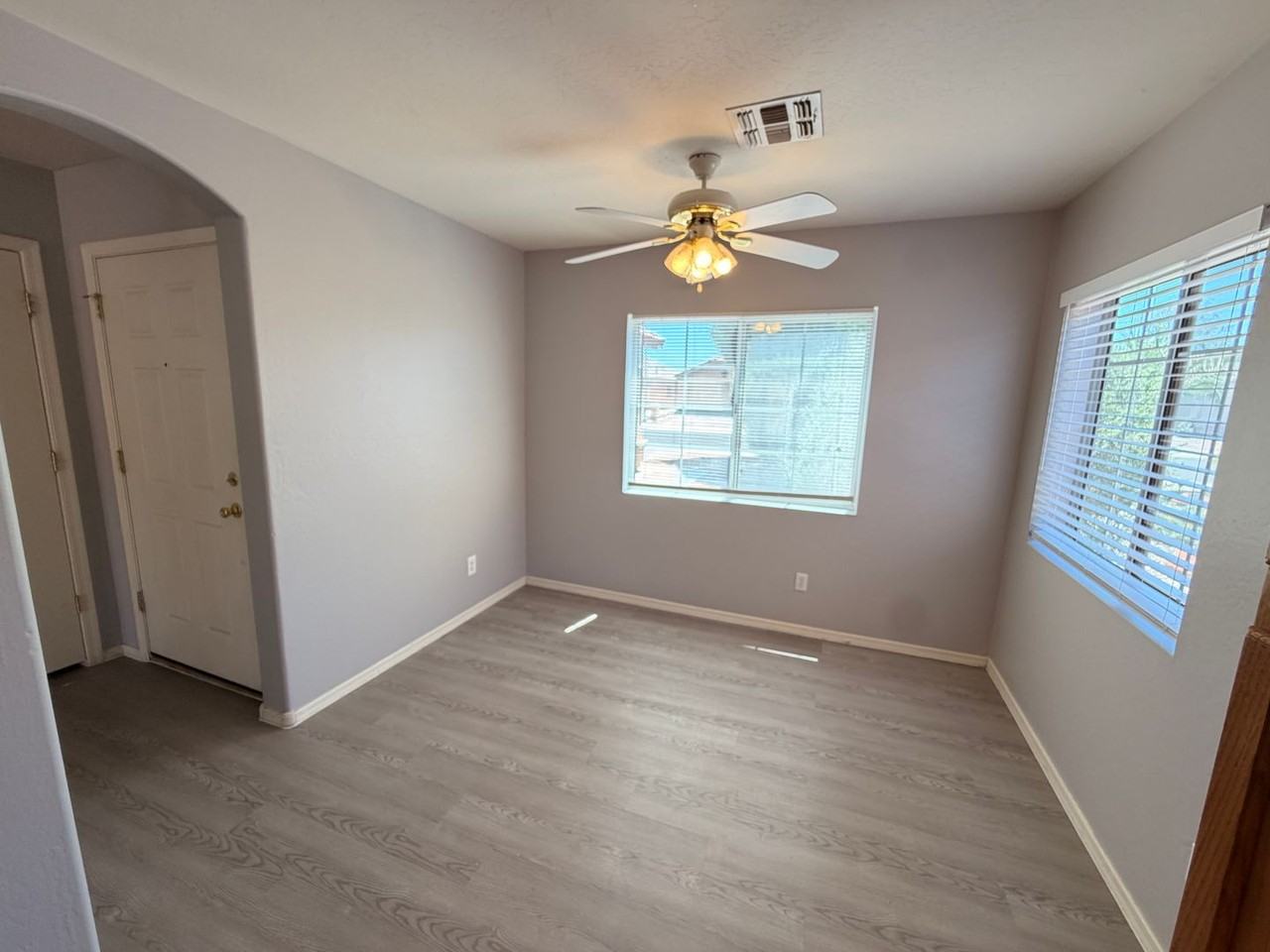 12556 W Charter Oak Rd - Photo 4 of 22