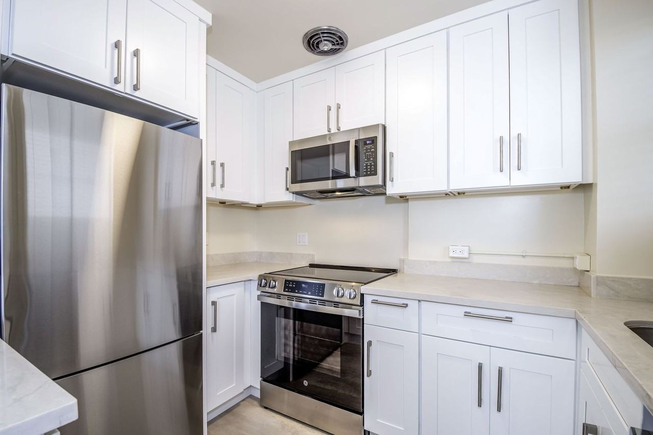 1330 Jones Street - Photo 3 of 30