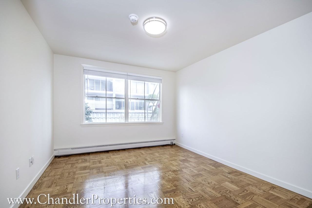 1330 Jones Street - Photo 7 of 30