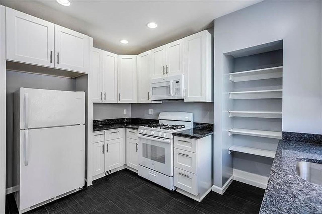 264 Service Way - Photo 2 of 8