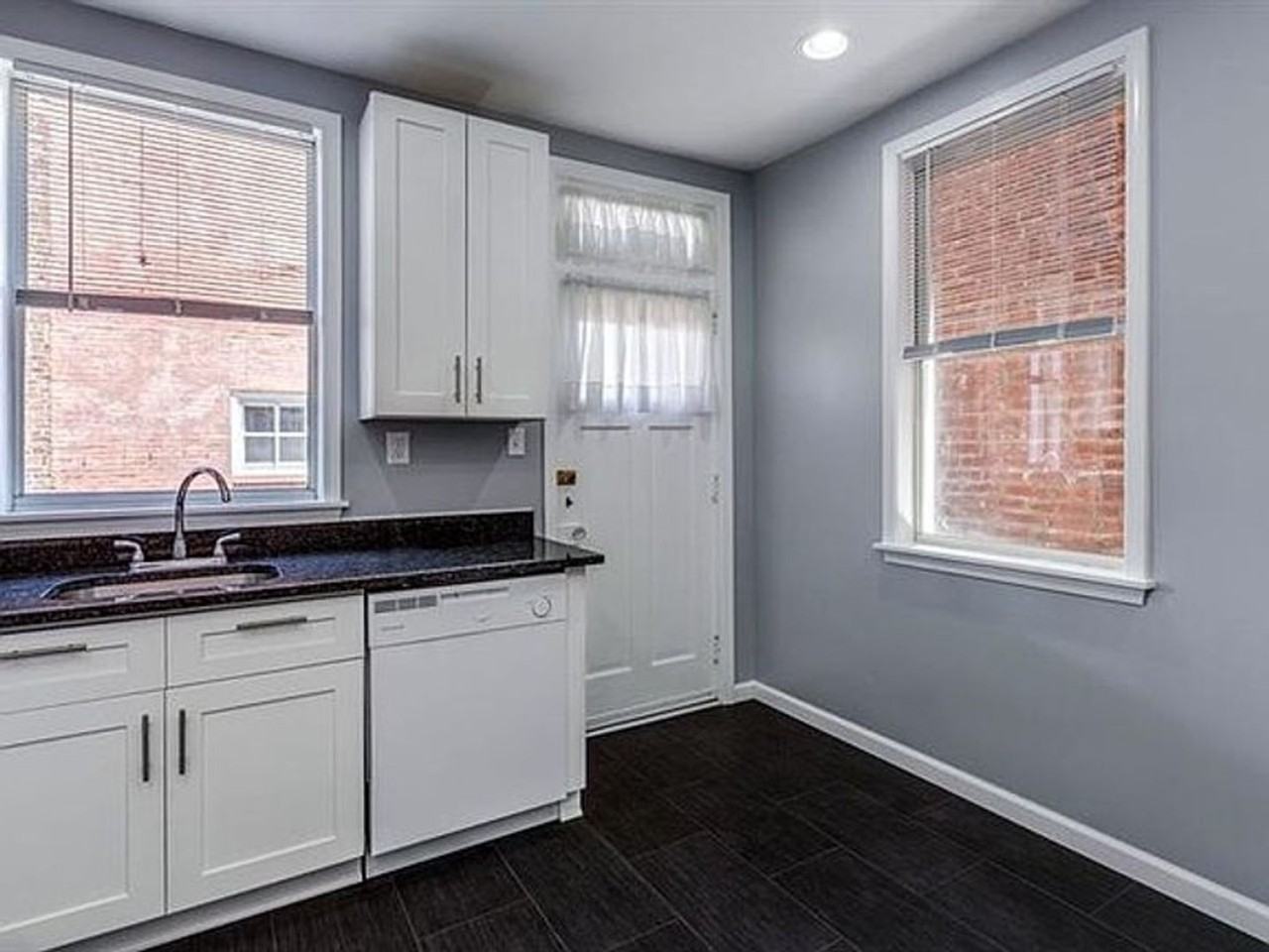264 Service Way - Photo 3 of 8