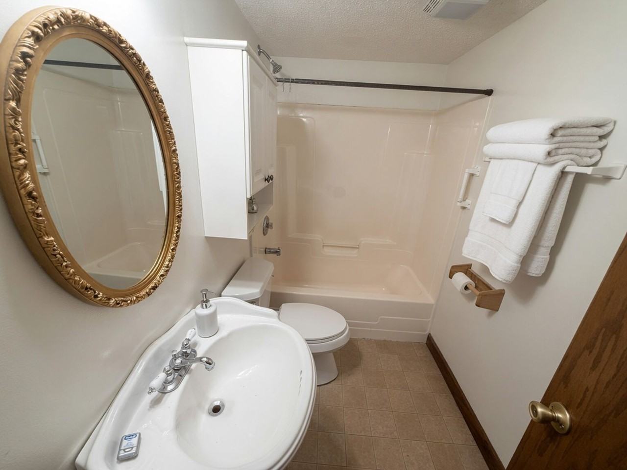 14902 Wildwood Rd - Photo 4 of 14