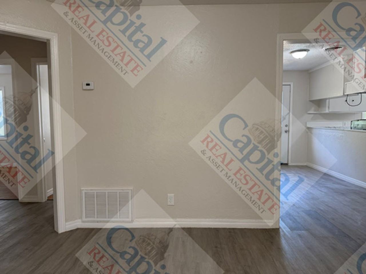 1117 N Beach Ave - Photo 3 of 34