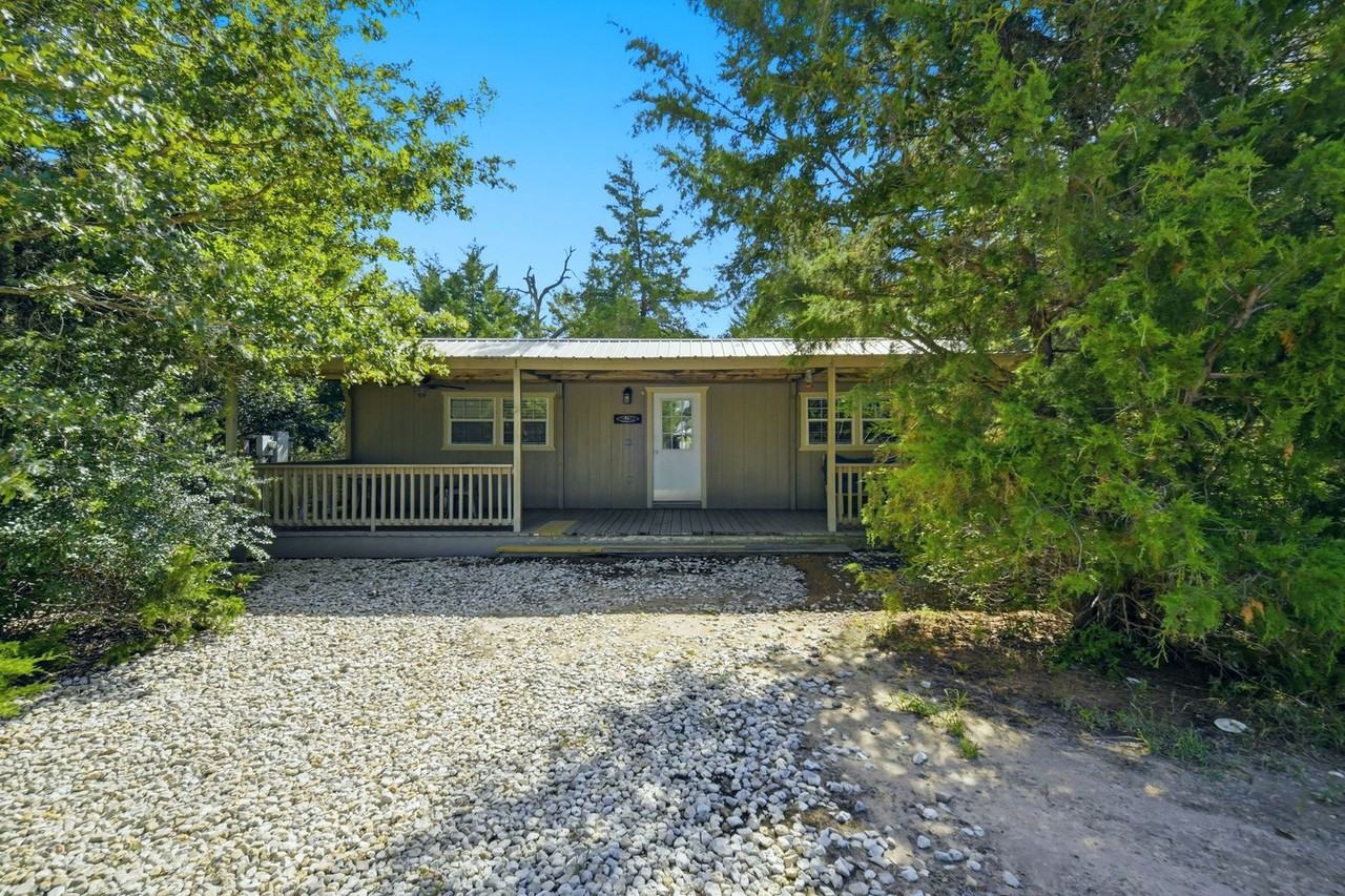 11351 Oak Lake Rd - Photo 2 of 27