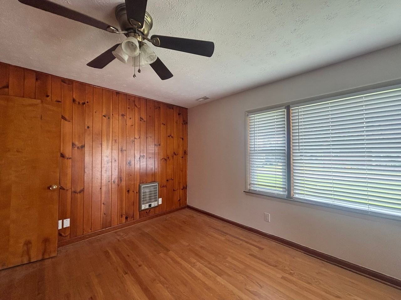 172 Sunrise Dr - Photo 2 of 11