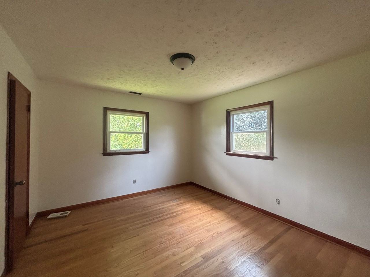 172 Sunrise Dr - Photo 5 of 11