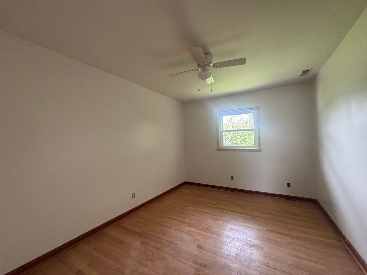 172 Sunrise Dr - Photo 6 of 11