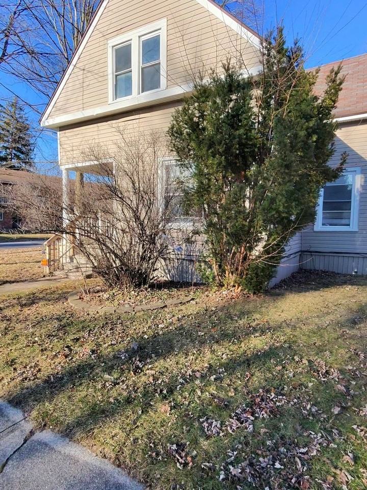 1420 Adams St - Photo 3 of 29