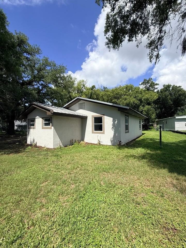 713 Nashville Rd - Photo 4 of 12