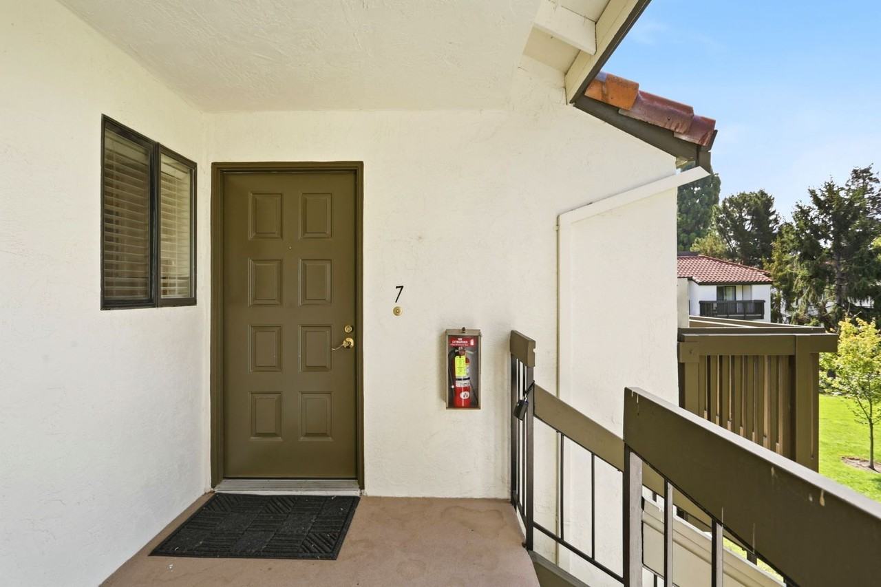 713 San Conrado Ter #7 - Photo 4 of 37