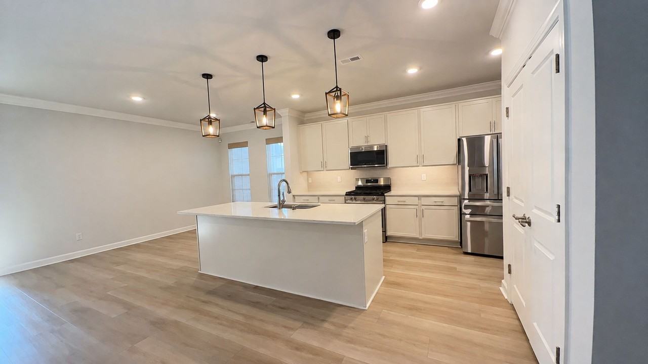 2218 Sanibel Ln - Photo 4 of 25
