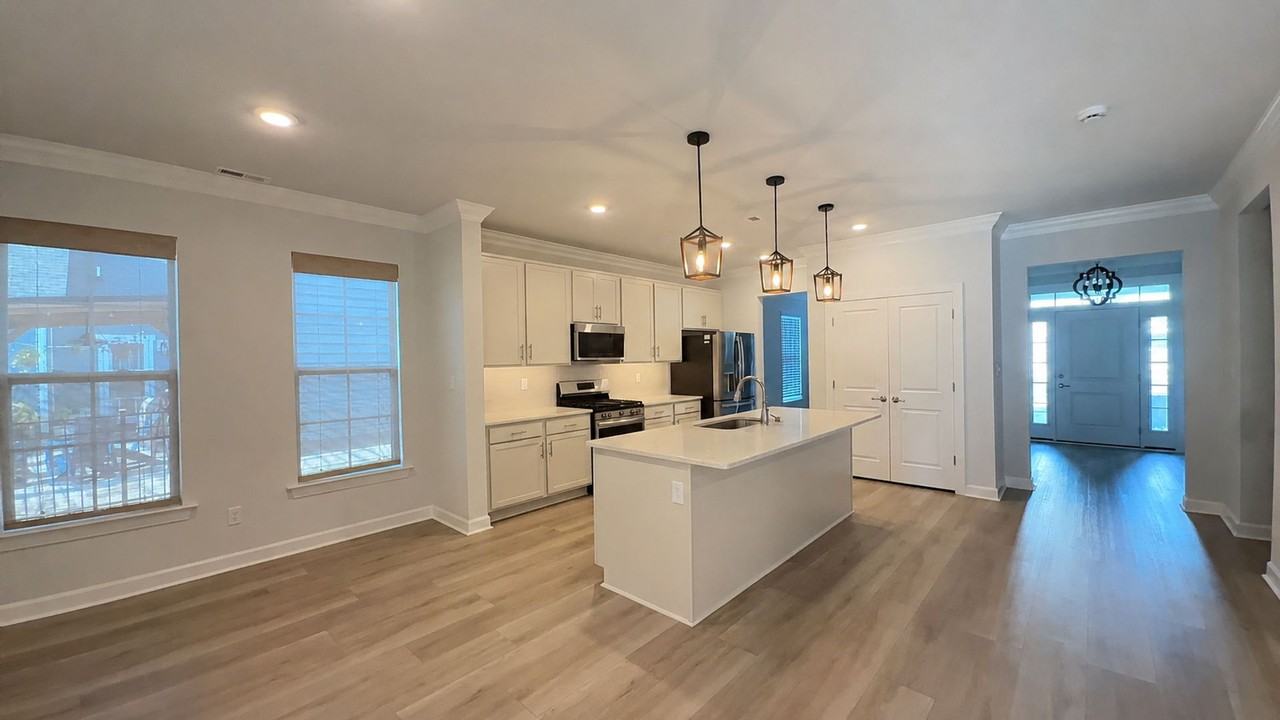 2218 Sanibel Ln - Photo 5 of 25