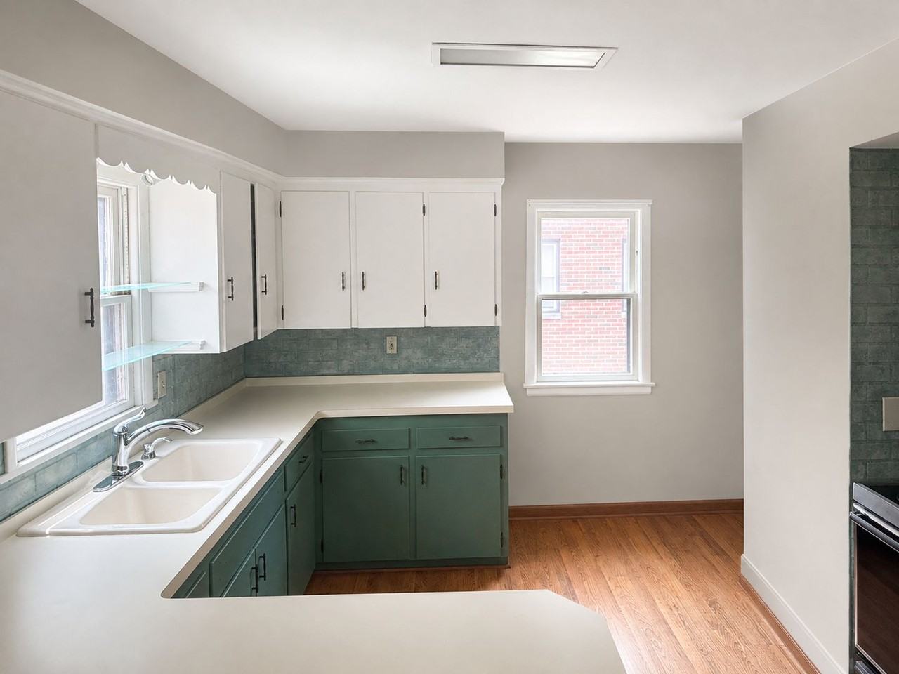 24550 Puritan Rd - Photo 5 of 9