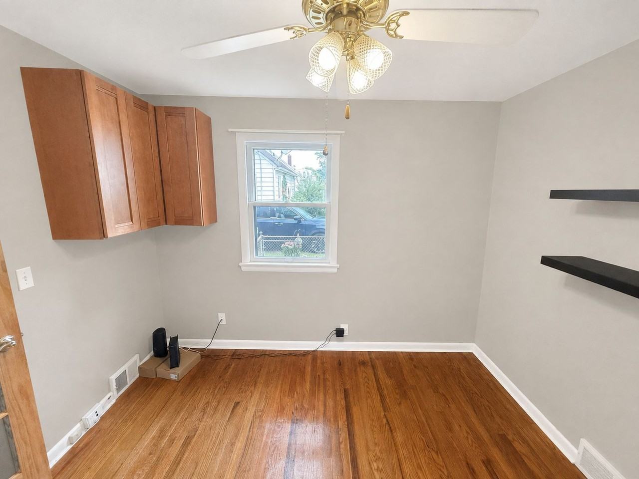 24550 Puritan Rd - Photo 6 of 9