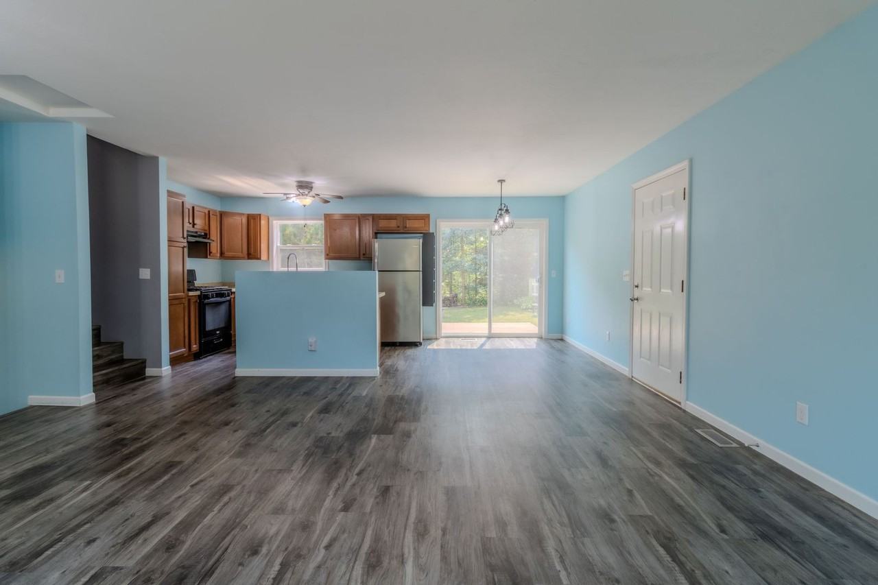 11821 Lillian Lee Dr - Photo 2 of 27