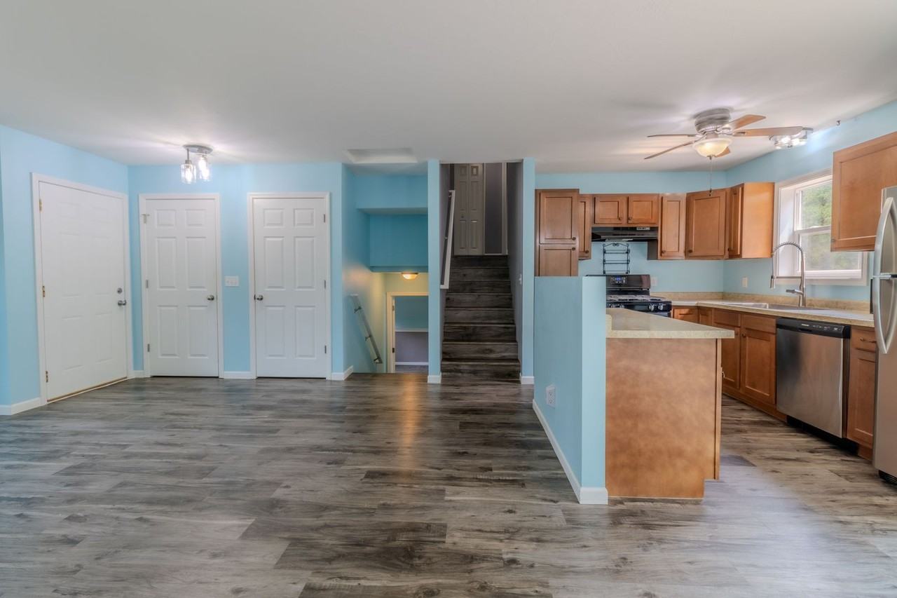 11821 Lillian Lee Dr - Photo 5 of 27
