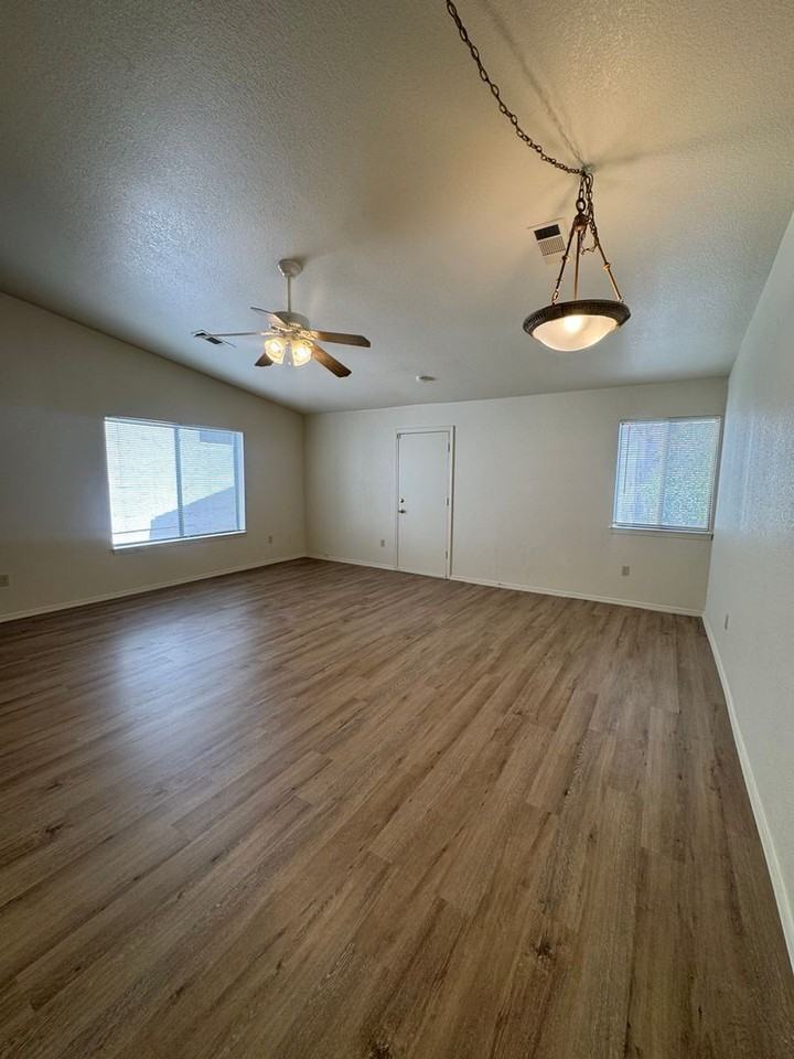 711 Flower Ash Ln - Photo 5 of 21