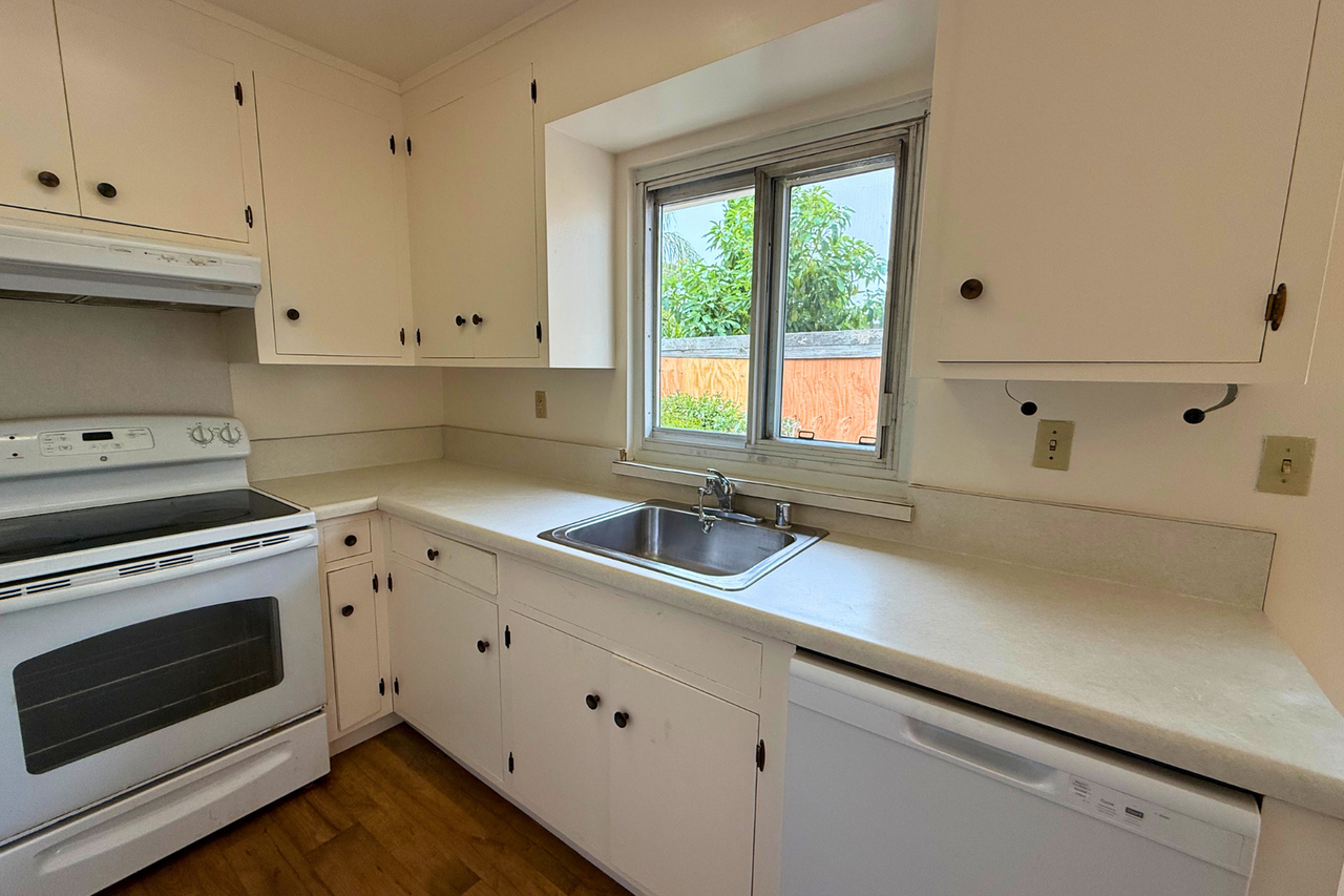 37 Willow Ave - Photo 7 of 28