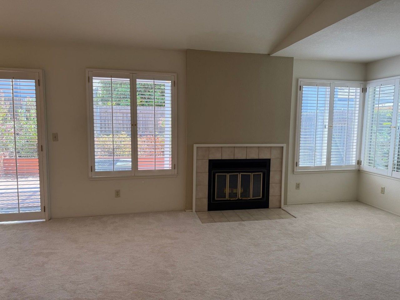 3813 Pasadena Ave - Photo 4 of 41