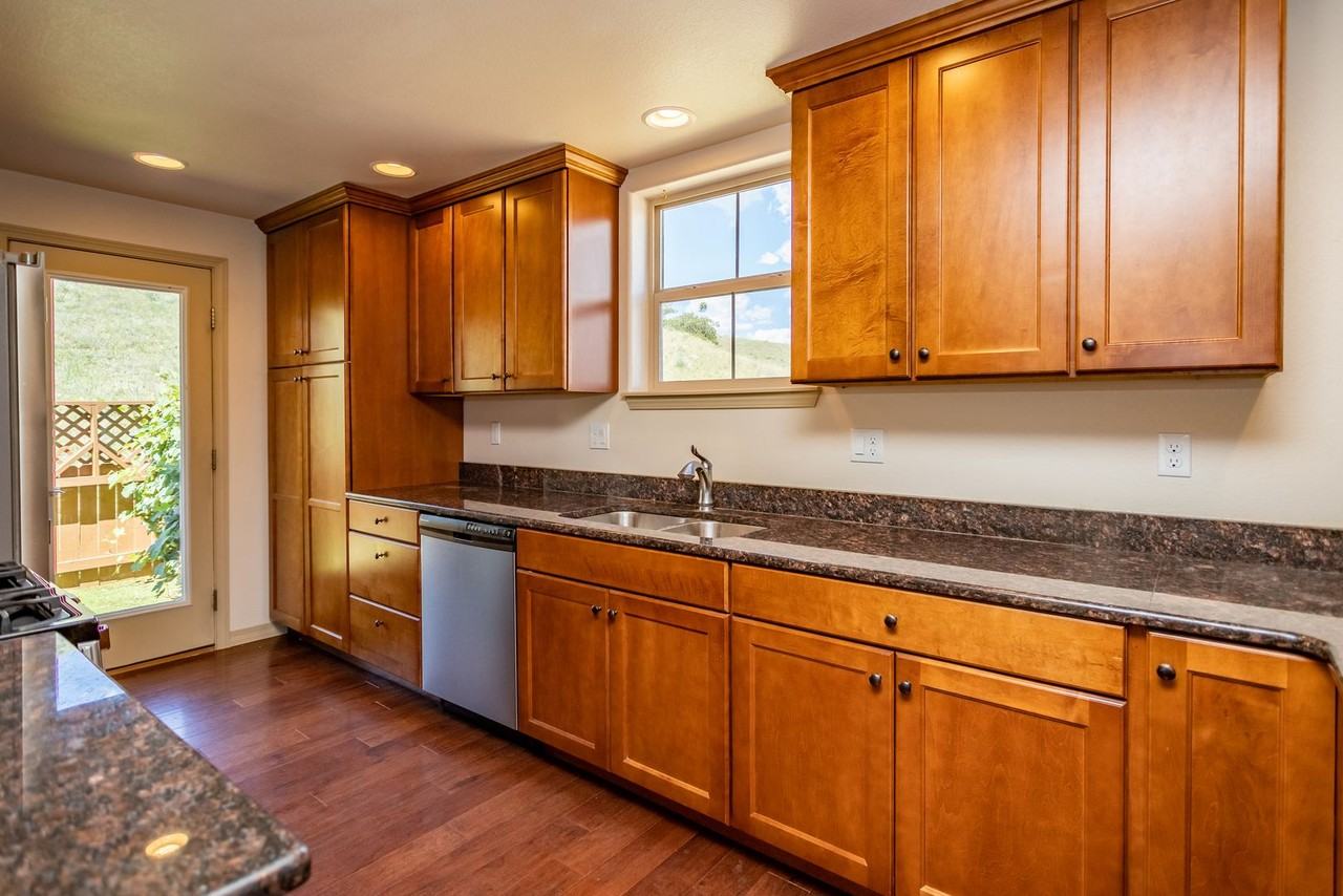 5914 Canyon Reserve Hts - Photo 3 of 37