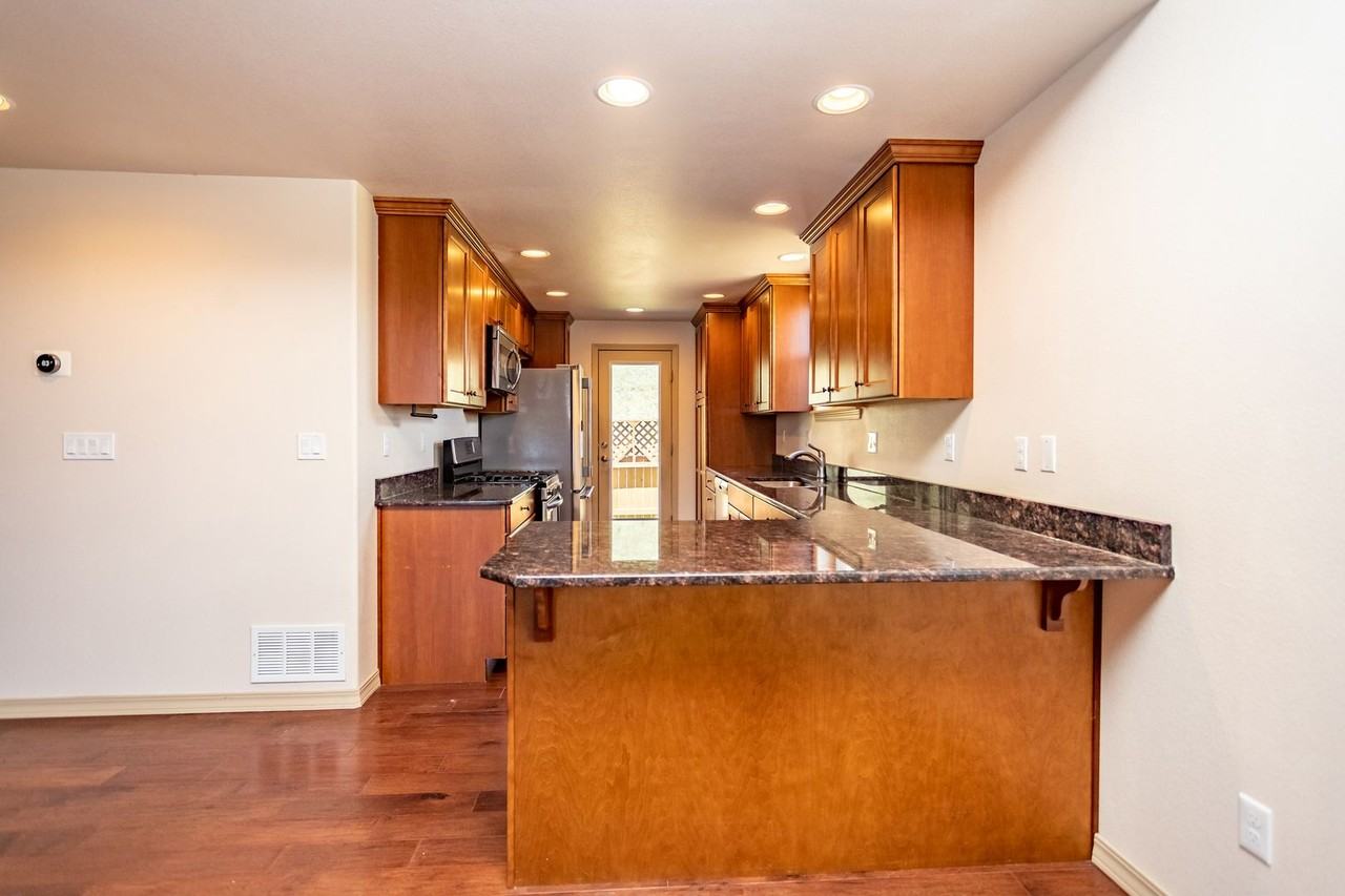 5914 Canyon Reserve Hts - Photo 5 of 37