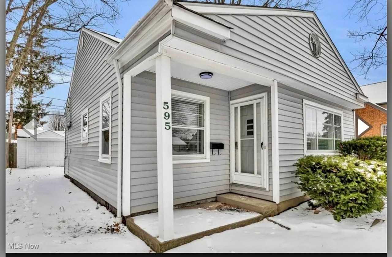 595 Oakmoor Rd - Photo 5 of 37