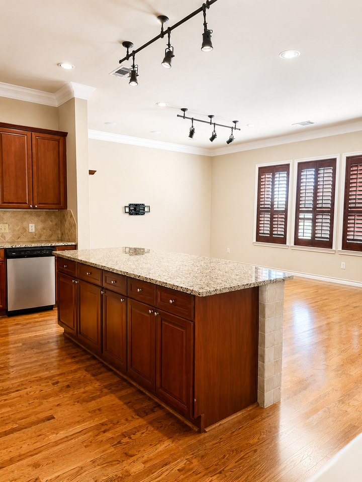 6052 Portrush Dr - Photo 5 of 17