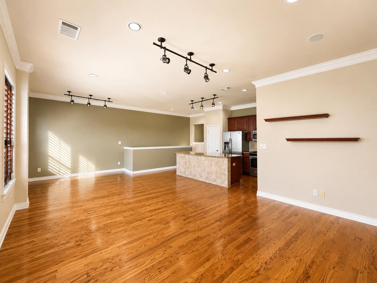 6052 Portrush Dr - Photo 6 of 17