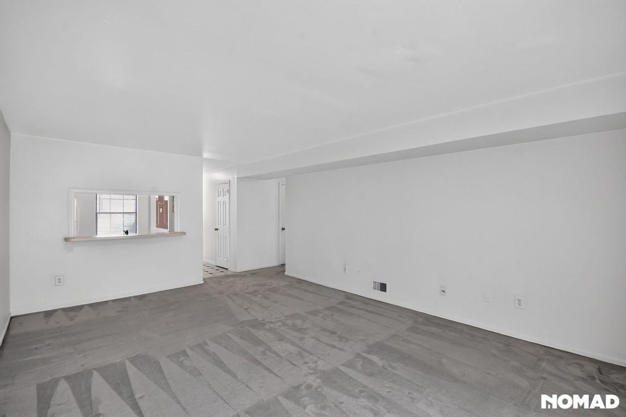 404 Woodbridge Commons Way - Photo 3 of 13